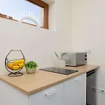 Feriehus Przestronny Dom Z 3 Sypialniami W Doskonalej Lokalizacji W Poblizu Lotniska By Renters *