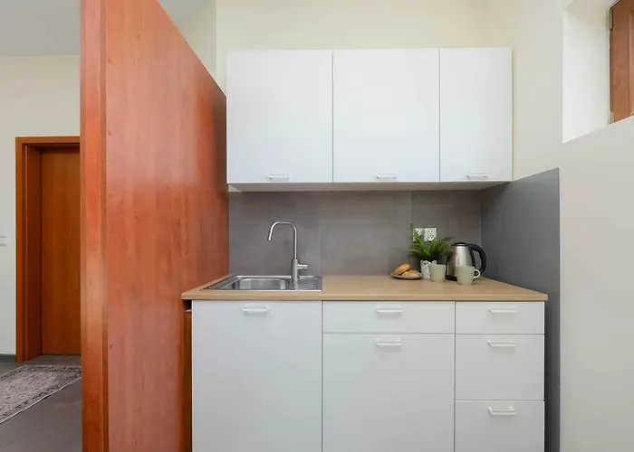 Feriehus Przestronny Dom Z 3 Sypialniami W Doskonalej Lokalizacji W Poblizu Lotniska By Noclegi Renters Warszawa