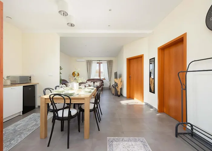 Casa vacanze Przestronny Dom Z 3 Sypialniami W Doskonalej Lokalizacji W Poblizu Lotniska By Noclegi Renters Varsavia